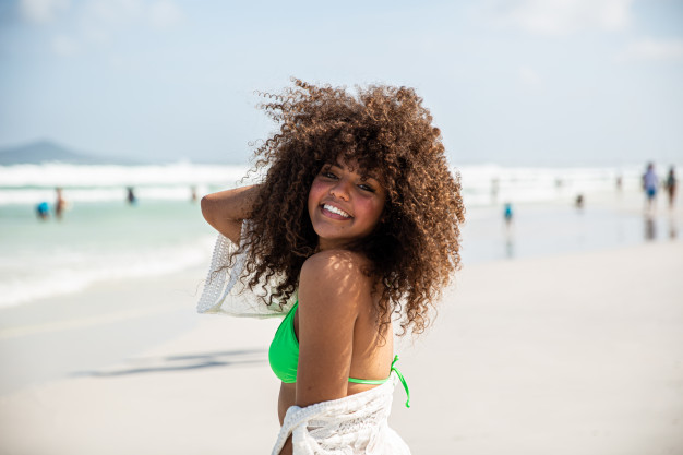 Cuidados com o Cabelo no Verão: saiba tratar e proteger seus cabelos