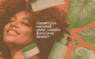 mulher com cabelos naturais e cosmeticos naturais